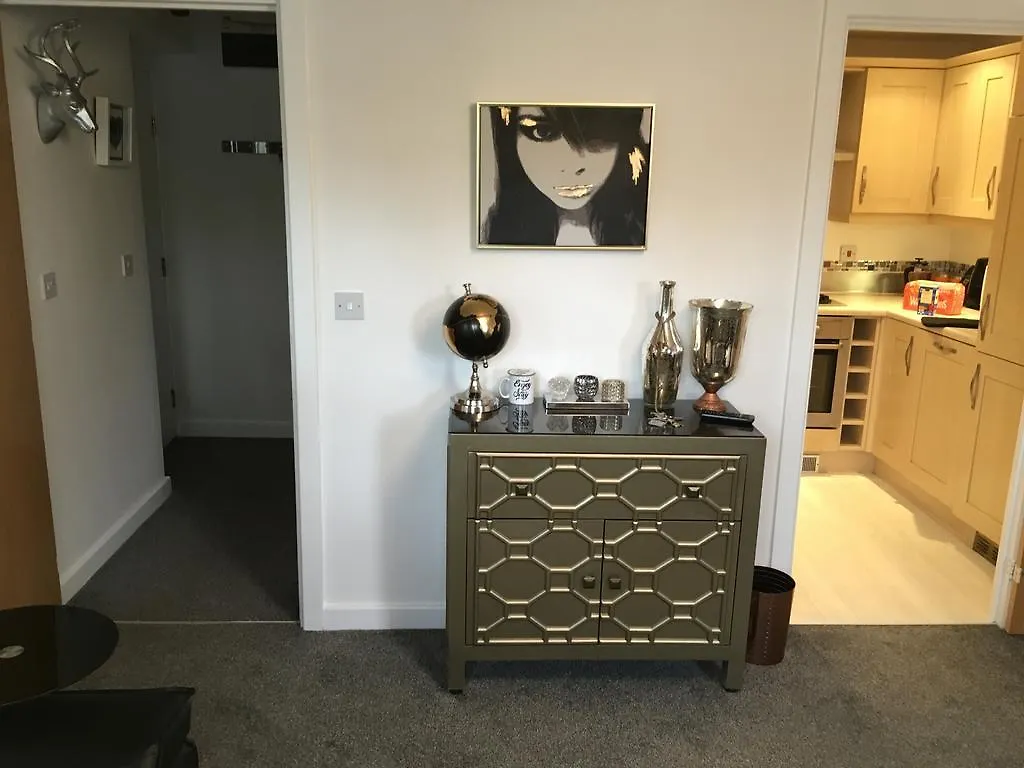 Cardiff Central Apartment