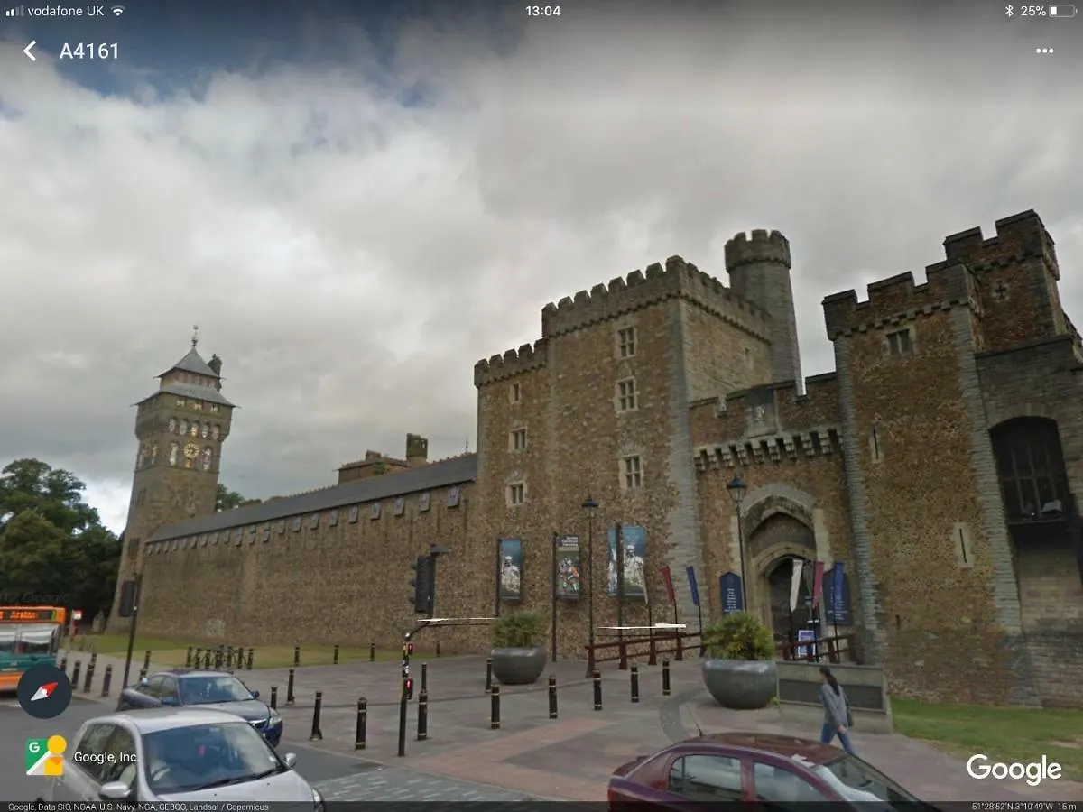 Cardiff Central Apartment